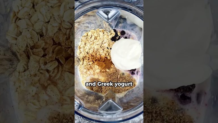 Blueberry Muffin Smoothie #smoothierecipes #detoxsmoothies #shorts