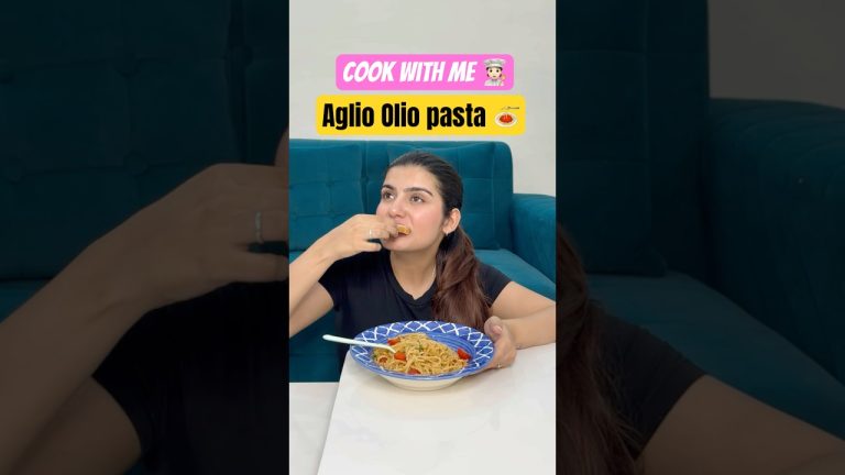 Cook With Me ❤️🧑🏻‍🍳Aglio Olio Pasta Recipe🍝  #youtubeshorts #shorts #recipe #cookwithme