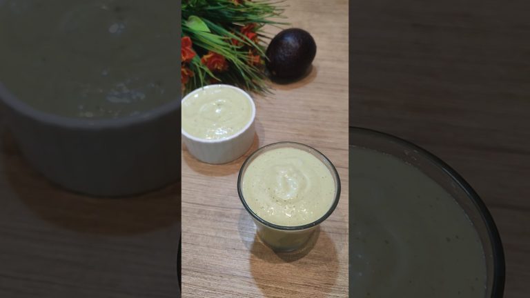 avocado smoothie #healthyfood #avocadosmoothie #homefood #smoothierecipes #shotrs