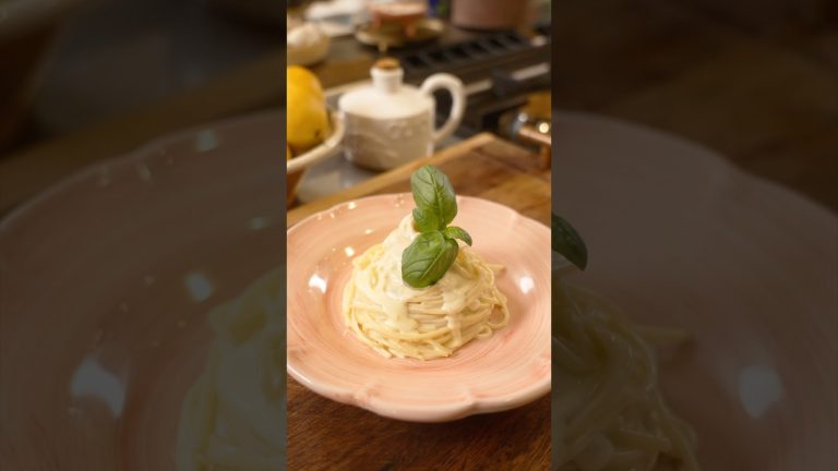 Creamy Lemon Pasta #italianfood #pastatime #italianrecipes #recipe #thepastaqueen
