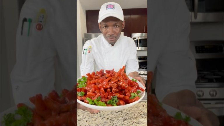 🔥 BBQ Chicken Foot – Chef Briscoe Style | Finger-Lickin’ Jamaican Street Food Recipe! 🔥