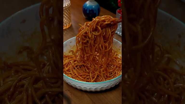 Try this egg fried noodles, it's really delicious.  #recipe #foodtutorial #cooking