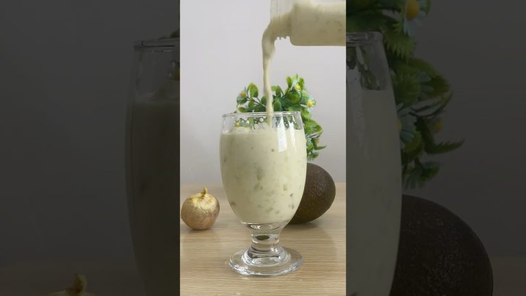 Delicious Avocado Milkshake Honey Smoothie Recipe  Perfect for Breakfast or Snack! #asmr #shorts