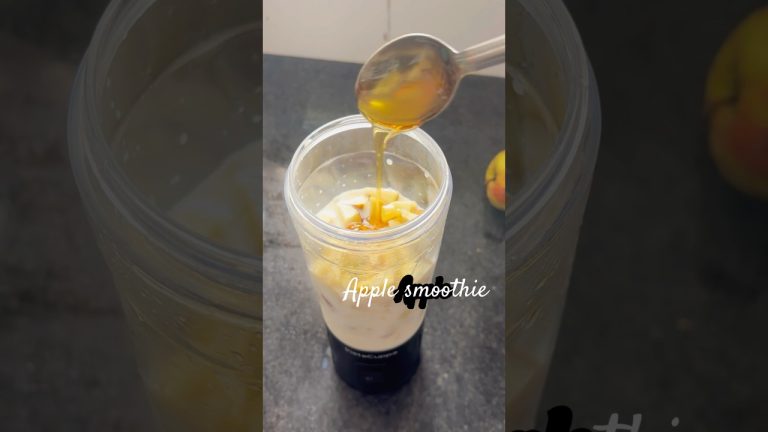 Apple smoothie 🍎 #shorts #foodblogger #fyp #apple#drinks#ytshort #food #recipe