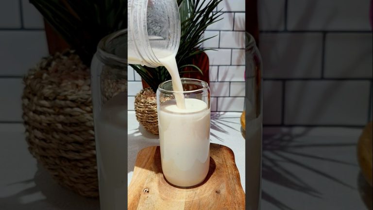 Healthy Banana Yogurt Smoothie #smoothie #shake #breakfast