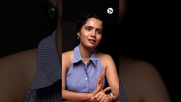 Correct way to drink a smoothie