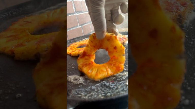 Grilled BBQ pineapple 🍍 #pineapple#pineapplegrill#bbqlifestyle#bbqgrill