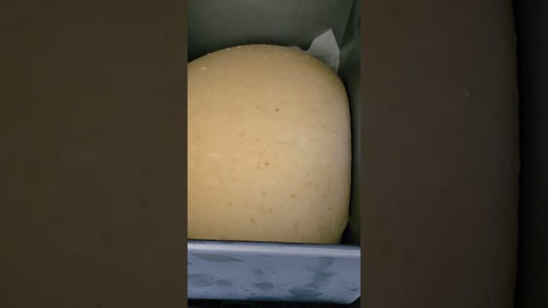 The Easiest Homemade Bread Ever (Only 4 Ingredients!)