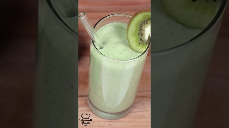 Green Kiwi Smoothie Recipe 🍃 | Easy , Healthy & Refreshing in 1 Minute! #shorts