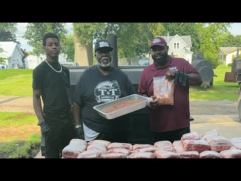 Uncle Ced is back!!! Cooking 330lbs of Pork Butt!!