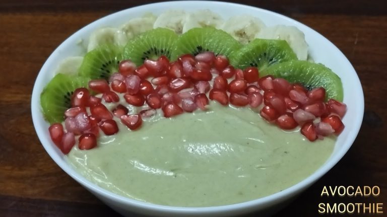 Avocado smoothie bowl@SashasPlatter /Green smoothie