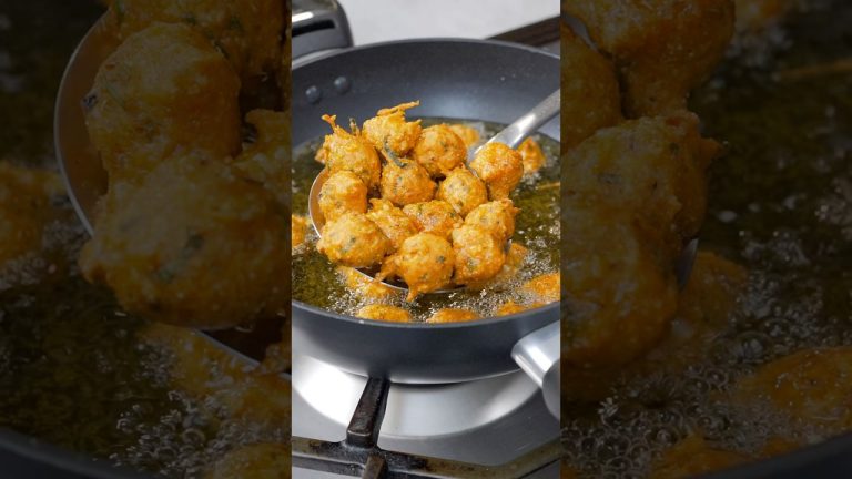 Atte ke crispy pakode #bharatzkitchen #recipe #food and #cuisinerecipe