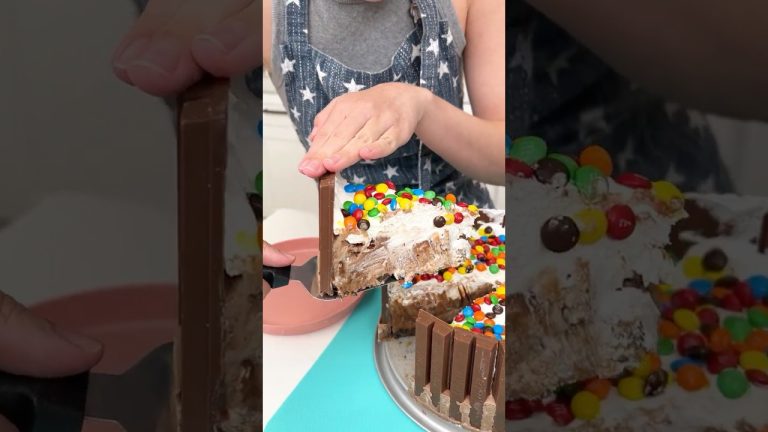 Easy no bake dessert  #recipe #easyrecipe #dessert #icecream #kitkats #chocolate #cake