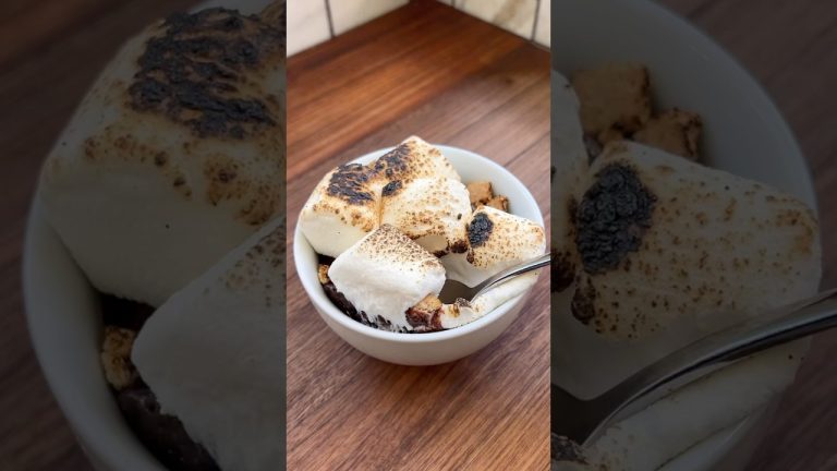 S’mores Mug Cake! 🍫✨#easyrecipe #recipe #smores #yum #dessert #mugcake