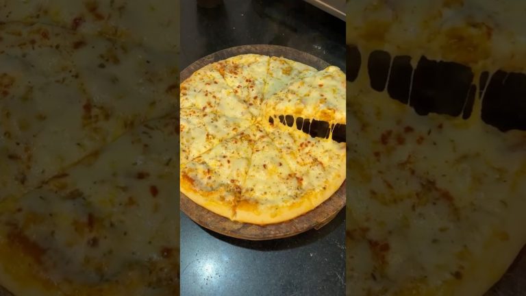 Chicken Cheese  Pizza Without Oven#shorts#shortsfeed#pizza#cheese#recipe#cooking#viral#trending