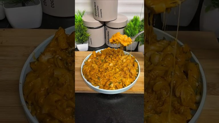 Warning: This Mac & Cheese is TOO Cheesy! 😍🍝 #shorts #food #trending #recipe  #foodshorts