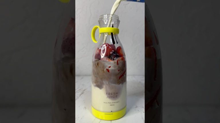 Smoothie 🍫🥛🍓 #juiceblender #smoothierecipes #fruitsmoothie #juice #smoothie