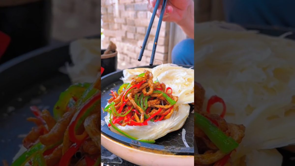 Chinese burger Grandpa's fish-flavored shredded pork