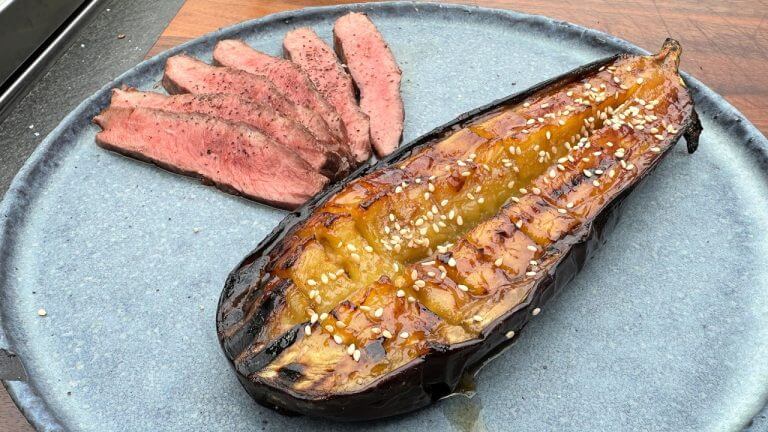 Flat Iron Steak mit Miso-Aubergine – Ein Geschmackserlebnis vom Grill!