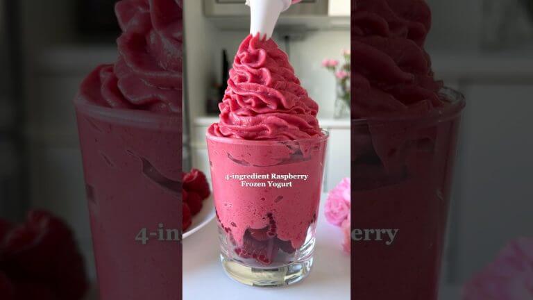 4-ingredient Raspberry Frozen Yogurt🩷 #easyrecipes #healthydessert #healthyrecipes