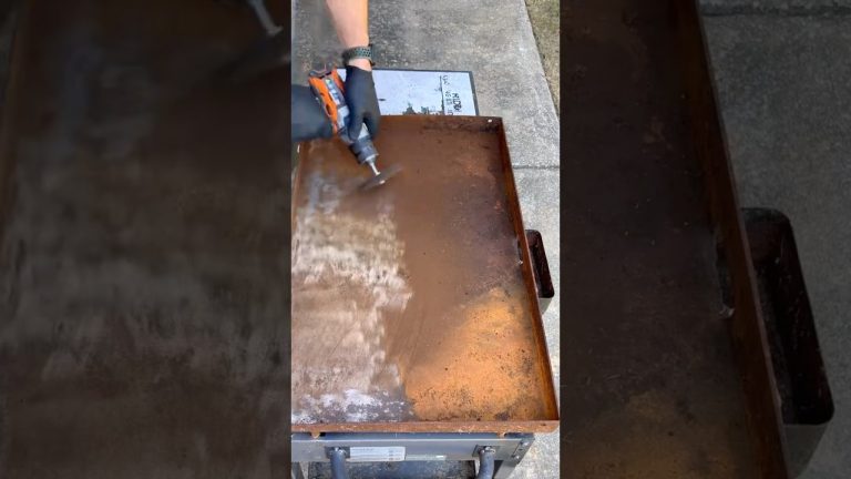 Rusty Blackstone Griddle Restoration #blackstone #griddle #rust #rusty #rusted #restored