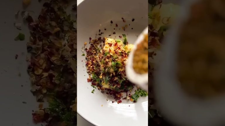 Crispy, Cheesy Garlic Bread Recipe | Perfect Snack in Minutes!!!😋🍞#youtubeshorts #trending #viral