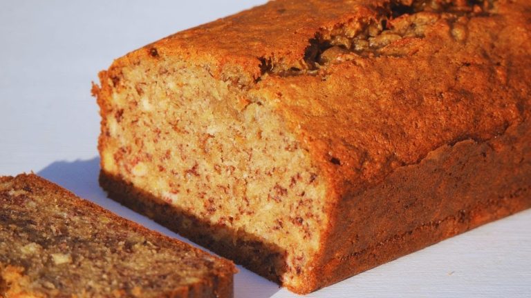The Best BANANA BREAD Recipe | So SOFT and EASY to make!