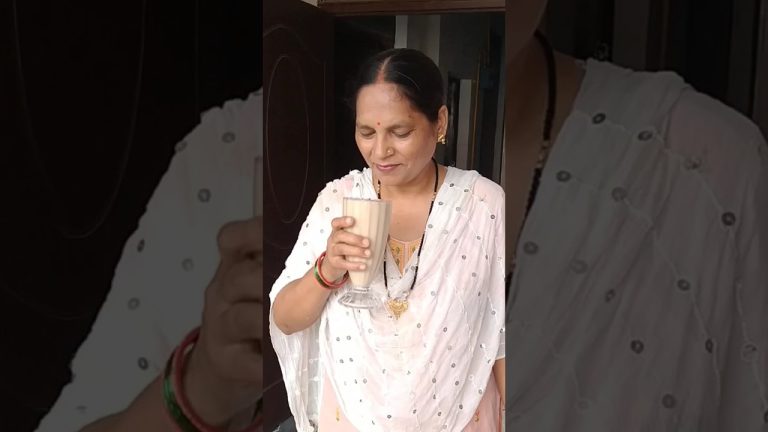 Fruits Smoothie recipe 💪😋#shortsfeed #recipe #smoothie #fruitsmoothies #smoothierecipes #trending