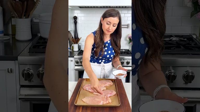 The BEST Way to Bake Chicken Breasts (So Juicy!) 🍗🔥 #shorts