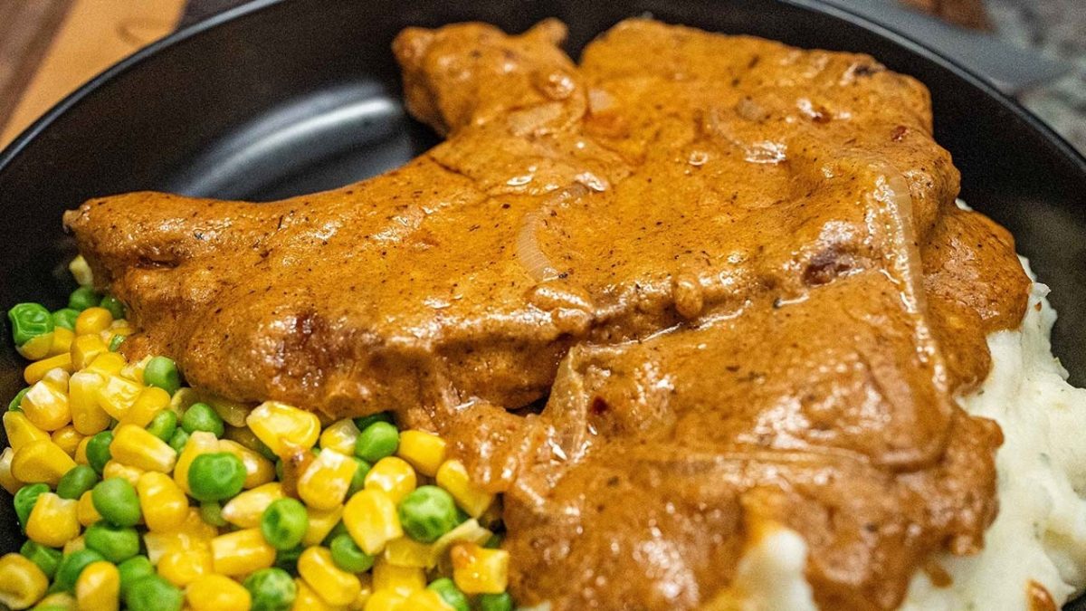 Smothered Pork Chops Like Grandma Used to Make