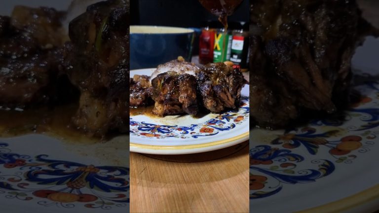 How to make oxtail, stovetop edition. #cookinwidkunchi #bbq #jamaicanfood #oxtailrecipe