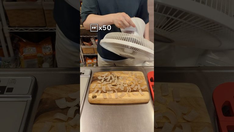 24時間かかった豚の皮唐揚げ。。のソースレシピです。