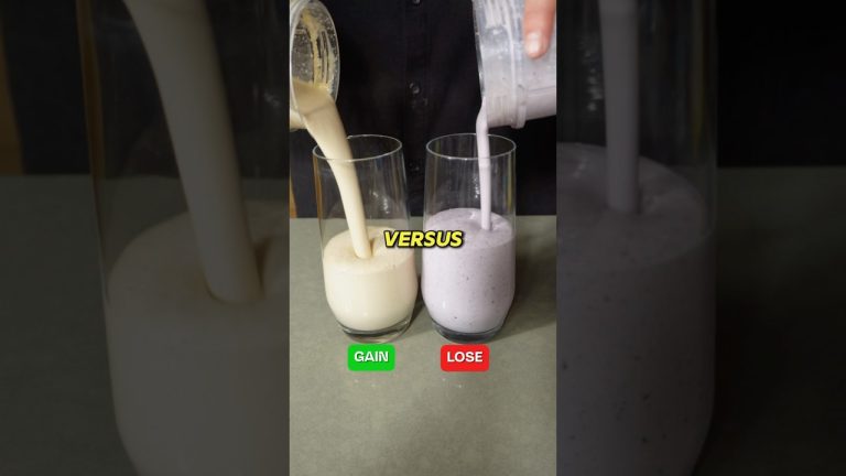 Weightloss shake Vs Weight Gain Shake 💪🏽 #proteinshake #gym #weightloss #bulking
