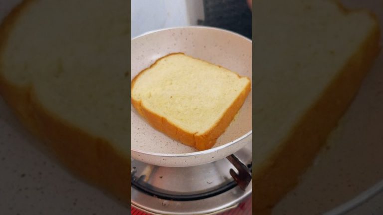 Viral Bread Milk Toast 😎 |Milk Toast Recipe | #ytshorts #breadtoast #viralrecipe #viral #bread🥀🧈🥛