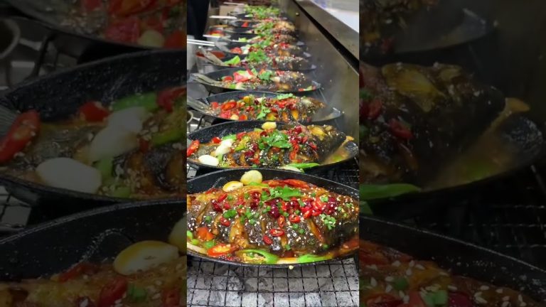 Grilled fish with spicy sauce.😋