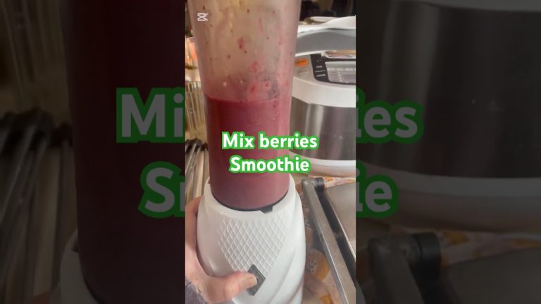 My Easy Mixed Berry Smoothie with Chia, Hemp & Goji | Kmart Blender