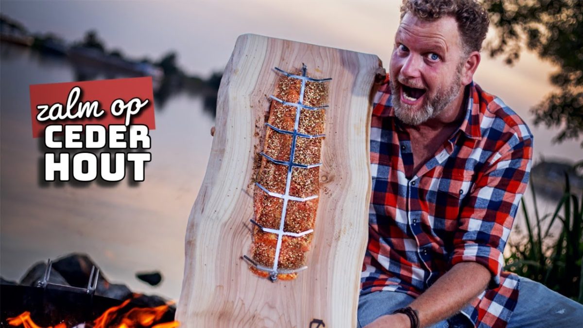 Flame grilled ZALM op cederhout boven een houtvuur!