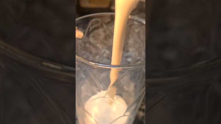 Avocado smoothie – how to make an Avocado smoothie for weight loss  #smooth #weightloss #usa #drink