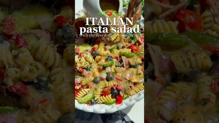 Italian Pasta Salad: Click the link in my bio and then select the photo to get the recipe ❤️