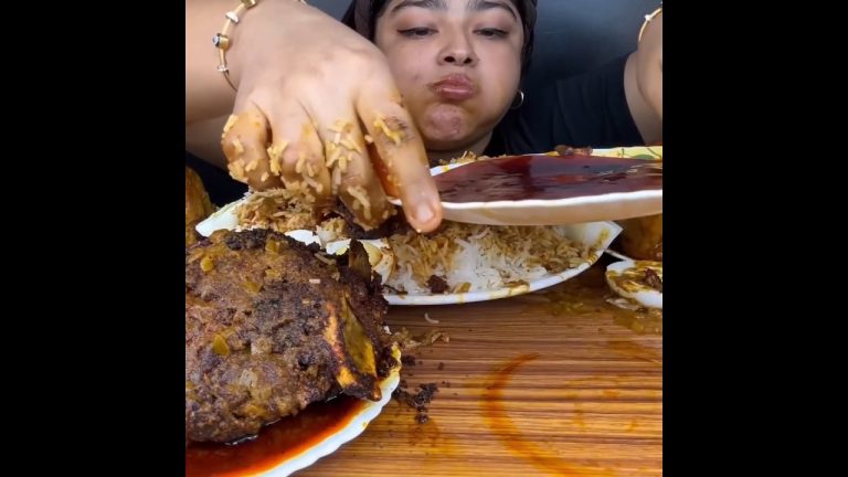 ASMR: EATING SPICY EGG CURRY🔥 BASMATI RICE || #shorts #mukbangn#asmreating #mukbangasmr #asmr