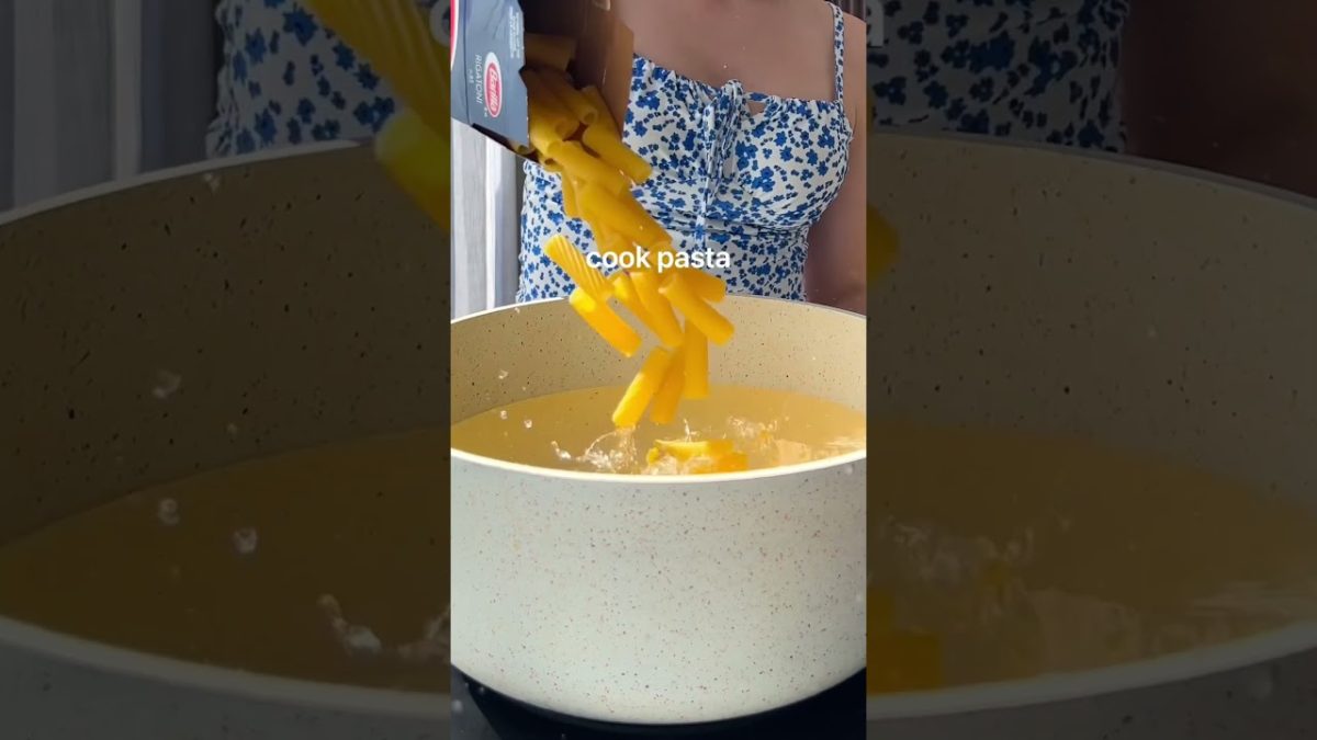 you’d never guess this meal is under $2.50 🤯 #shorts