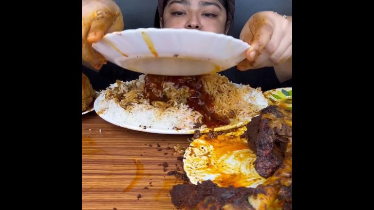 ASMR: EATING SPICY MUTTON CURRY🔥 BASMATI RICE || #shorts #mukbangn#asmreating #mukbangasmr #asmr