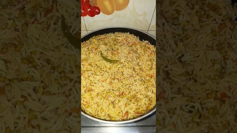 Easy Khichdi Recipe #shorts #ytshorts #youtubeshorts #trendingshorts