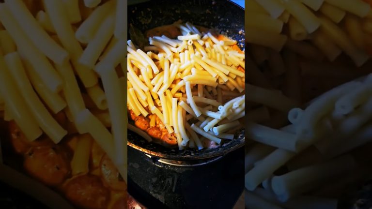 Easy spicy and creamy pasta with sausages #cooking #pasta #food #recipe