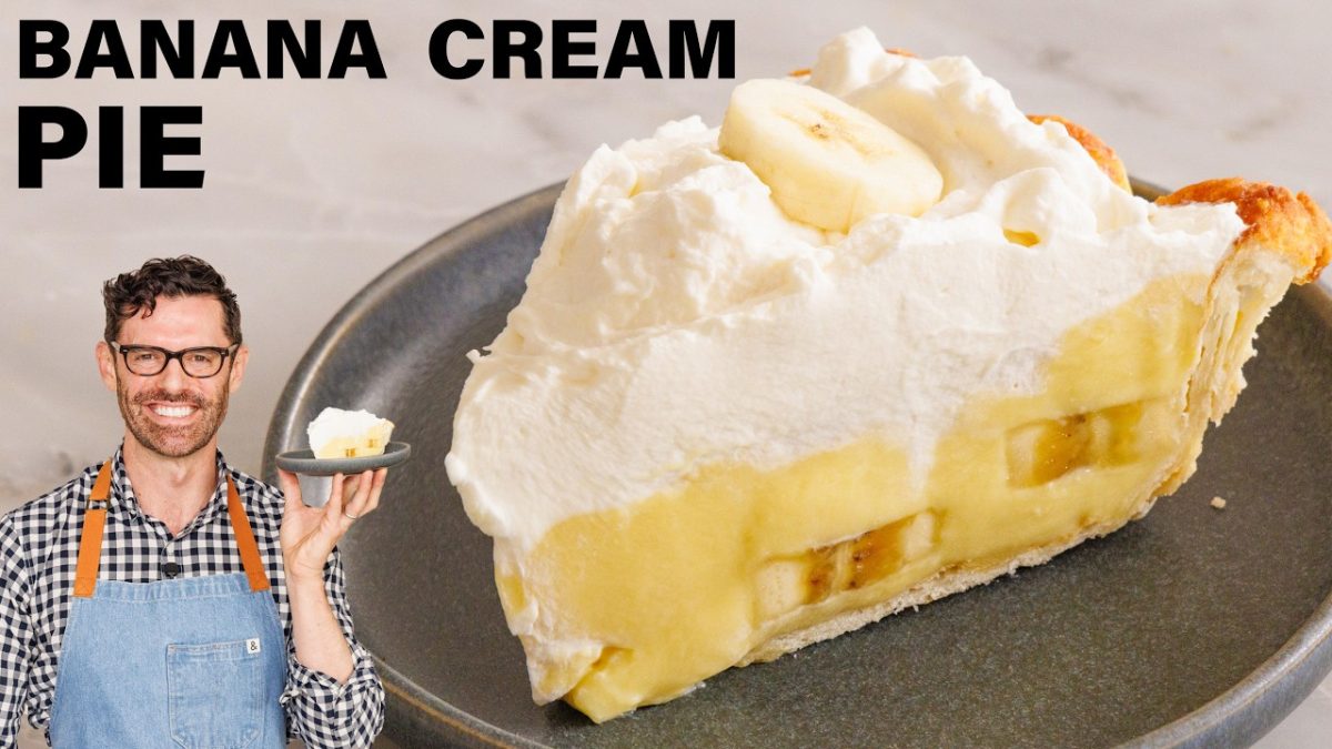 The BEST Banana Cream Pie Recipe