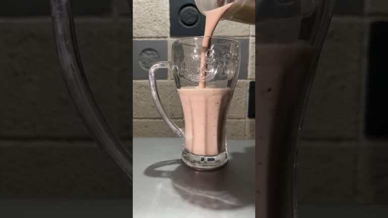 Refreshing Apple Shake Recipe | Healthy & Easy Apple Milkshake at Home