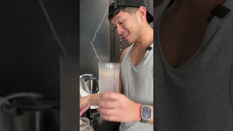 Adding ground flax to your smoothies doesn't just give it a nutritional boost, it also tastes better