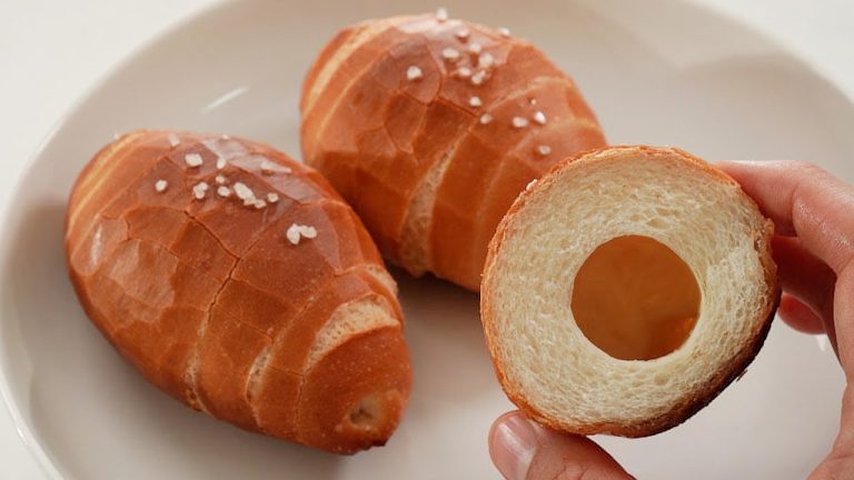 바삭! 쫄~깃 크랙 소금빵 완전정복! (짭짤고소! 이거 정말 맛있어요 Salt Butter Roll Bread)