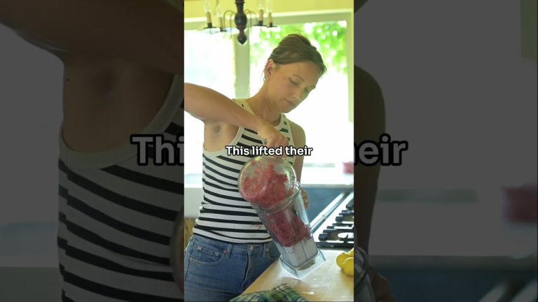 Refreshing Raspberry Lemon Smoothie! #smoothie #breakfast #recipe #summer #smoothierecipes #fruit