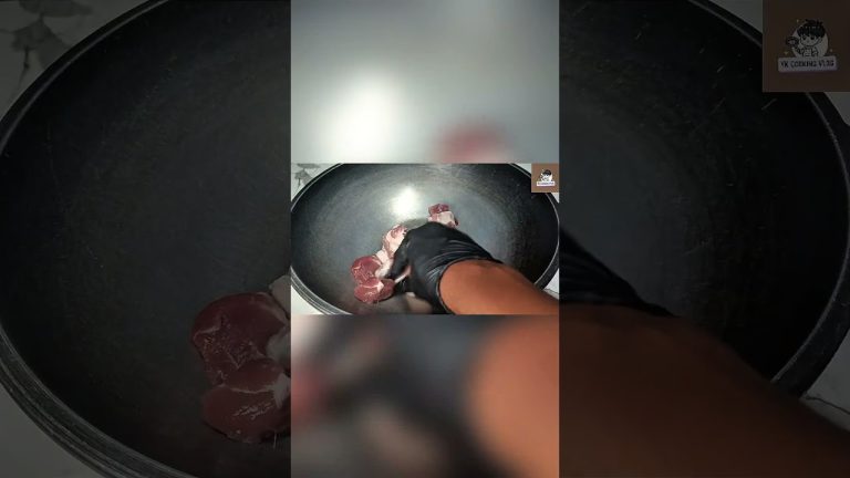 ဝက်သားမျှစ်ချဥ်😋😋 #shorts #porkcurry #easycooking #bamboo #myanmarfood